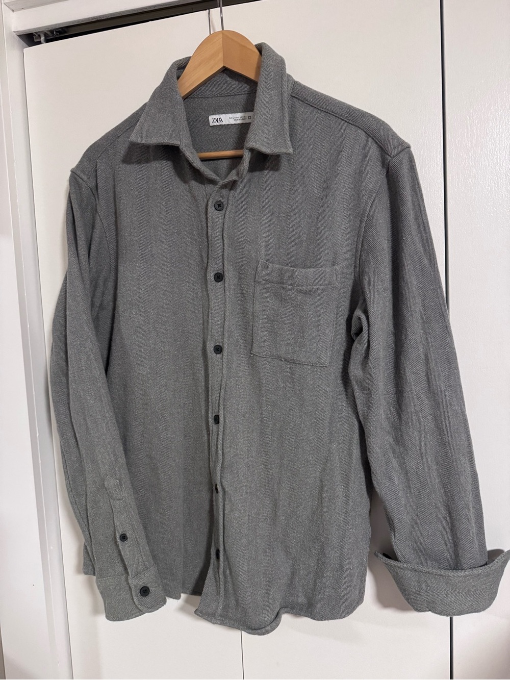 Zara Men's Heather Gray Long-Sleeve Casual Button-Down Shirt